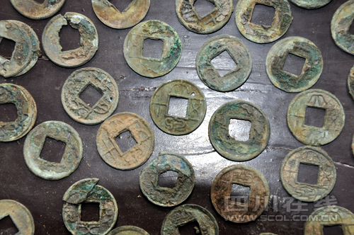 泸州合江再现汉代砖室墓 出土大量陪葬品(图3) 泸州合江再现汉代砖室墓 出土大量陪葬品(图3)