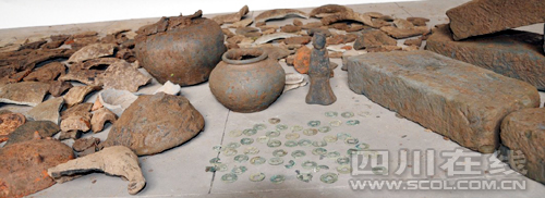 泸州合江再现汉代砖室墓 出土大量陪葬品(图4) 泸州合江再现汉代砖室墓 出土大量陪葬品(图4)