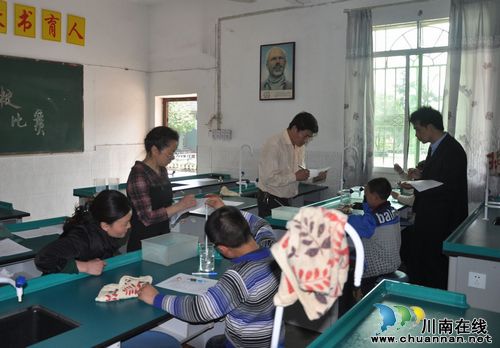 尧坝镇中心小学校开展实验操作比赛