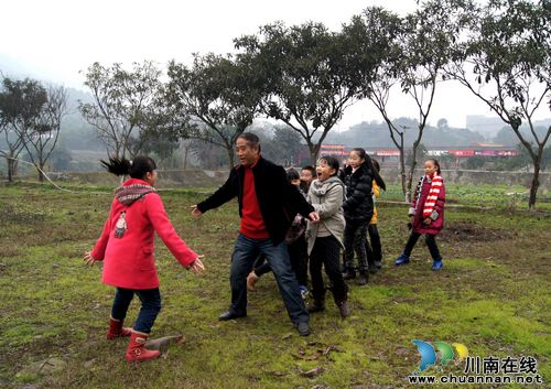 靳朝忠：儿童文学作家不老童心抚育桃李满天下(图9)