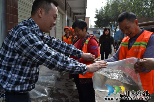 华阳街道:多举措关心关爱温暖环卫工人(图3) 华阳街道:多举措关心关爱温暖环卫工人(图3)