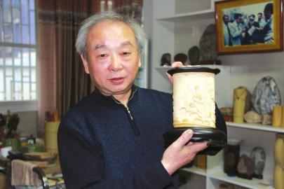 中国竹根艺术节 宜宾艺术家两作品夺金奖(图1) 中国竹根艺术节 宜宾艺术家两作品夺金奖(图1)