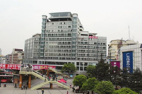 宜宾烂尾楼接二连三(图1)