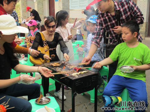 华阳街道:社区总动员 亲子“大比拼”(图5) 华阳街道:社区总动员 亲子“大比拼”(图5)
