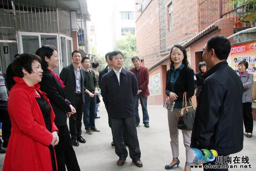 泸州市人大专题调研江阳区义务教育均衡发展情况(图1) 泸州市人大专题调研江阳区义务教育均衡发展情况(图1)