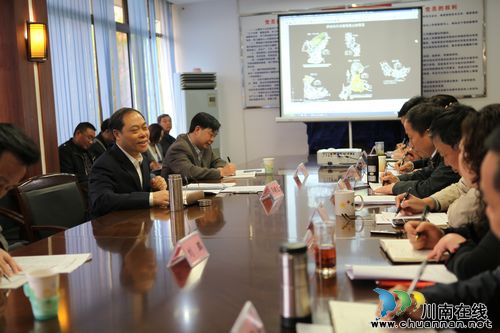 泸州市委书记蒋辅义调研国土资源管理工作(图1) 泸州市委书记蒋辅义调研国土资源管理工作(图1)