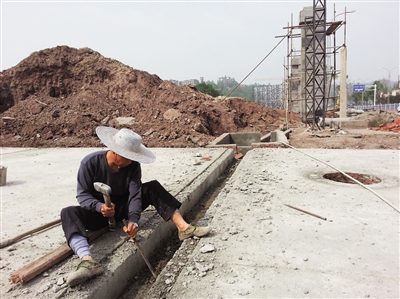 环境聚焦内江：城区在建工地仍有“乱象”
