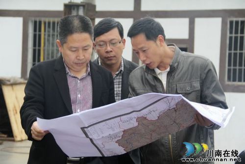 纳溪区委常委、副区长张明顺到龙车镇调研工业酒业发展工作
