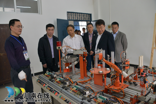 泸州市委书记蒋辅义视察高等职业院校(图1)
