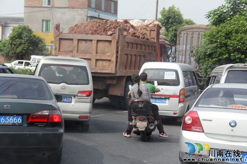 救援泸医附院救援前线报道(一)(图1) 救援泸医附院救援前线报道(一)(图1)
