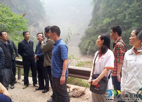 泸医附院医疗队灾区战斗&nbsp;获汪洋副总理称赞(图1)