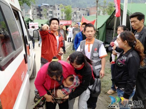 驰援泸医附院医疗队:与体能竞争 与时间赛跑(图3) 驰援泸医附院医疗队:与体能竞争 与时间赛跑(图3)