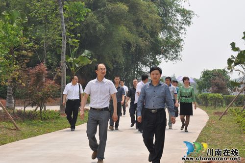 纳溪区政协主席调研天仙镇重点建设项目工作情况(图1) 纳溪区政协主席调研天仙镇重点建设项目工作情况(图1)