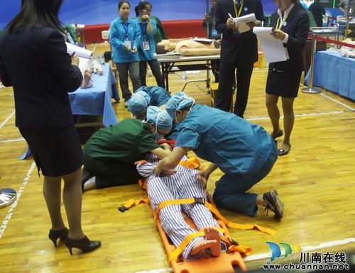 泸州医学院学生代表队三度蝉联全国临床技能竞赛西南西北分赛区一等奖(图2) 泸州医学院学生代表队三度蝉联全国临床技能竞赛西南西北分赛区一等奖(图2)