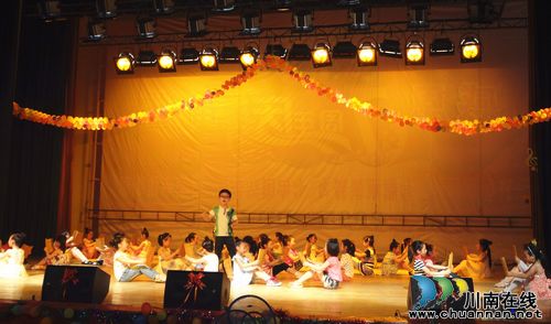 华阳第二届社区文艺汇演即将精彩上演(图2) 华阳第二届社区文艺汇演即将精彩上演(图2)