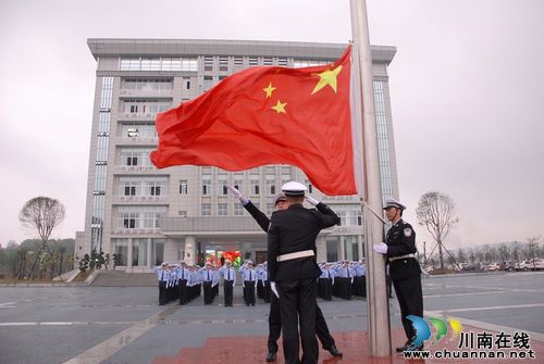 泸州公安交警支队新办公大楼正式启用对外办公(图1)