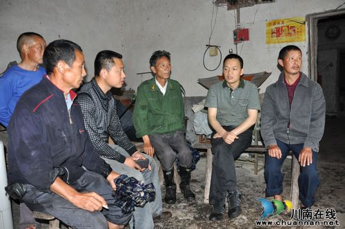 泸县云锦镇积极组织开展查灾核灾工作(图1) 泸县云锦镇积极组织开展查灾核灾工作(图1)