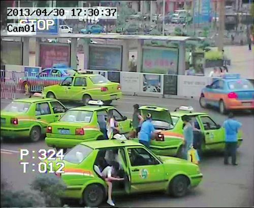 整治交通违法乱象 泸州5名"超哥"入"黑名单"(图2) 整治交通违法乱象 泸州5名"超哥"入"黑名单"(图2)