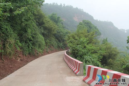 泸州纳溪龙车镇鼓楼山景区&nbsp;今春突破万人游(图3)