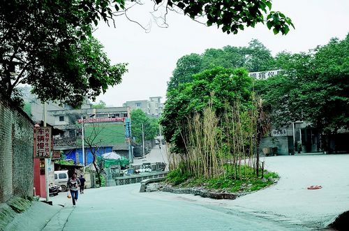 宜宾殡葬业乱象：影响城市形象，安全隐患滋生(图1)