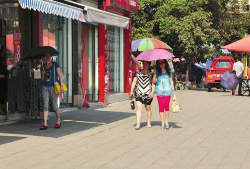 天气气温刚升了几度&nbsp;又要被雨“压”下来(图1)