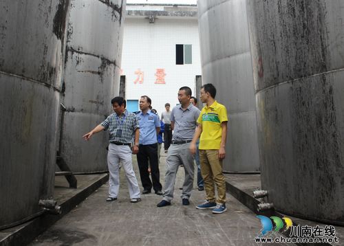 兆雅镇：部门联动查安全&nbsp;纪委督察强监管(图2)