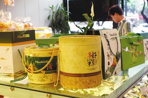 搭着皮蛋卖&nbsp;今年礼品粽流行“混搭”(图1)