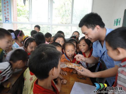 兆雅镇：消费维权教育成为学生必修课(图2)