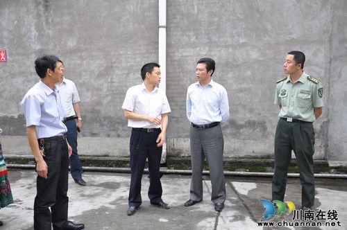 颜习林到云锦镇检查指导安全生产工作(图1)