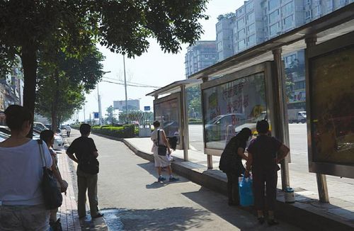 天气坐家里也冒汗&nbsp;川南今天“蹿”上33℃(图1)