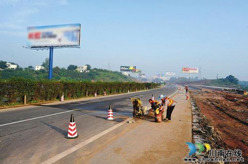 泸州蜀泸大道三期开建 道路拓宽至52.5米(图1) 泸州蜀泸大道三期开建 道路拓宽至52.5米(图1)