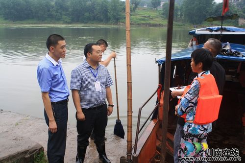 海潮镇：开展水上交通安全大检查活动(图2)