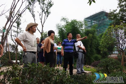 张坝:文化建设座谈会 专家学者畅所欲言(图1) 张坝:文化建设座谈会 专家学者畅所欲言(图1)