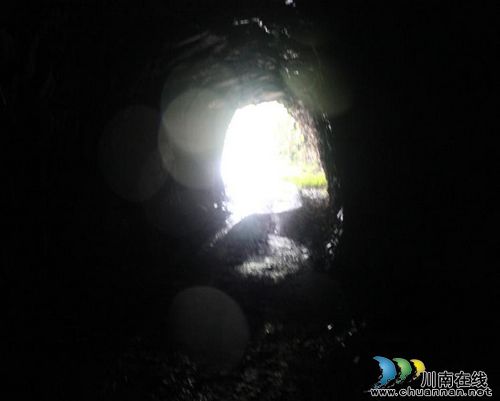 穿越97米土隧道&nbsp;学校在那头(图3)