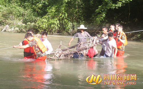 古蔺3小孩为摘粽叶被洪水冲走2人遇难(图2) 古蔺3小孩为摘粽叶被洪水冲走2人遇难(图2)