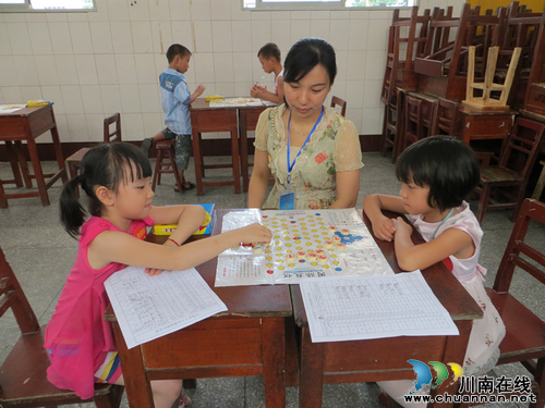 合江县：小选手博弈“数棋”赛场展风采