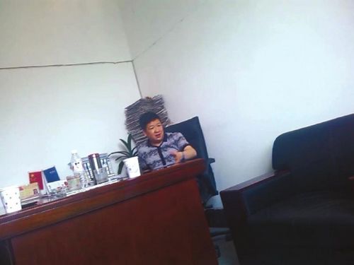 自贡李桥镇20多居民被领工资 镇政府"吃空饷"?(图3) 自贡李桥镇20多居民被领工资 镇政府"吃空饷"?(图3)