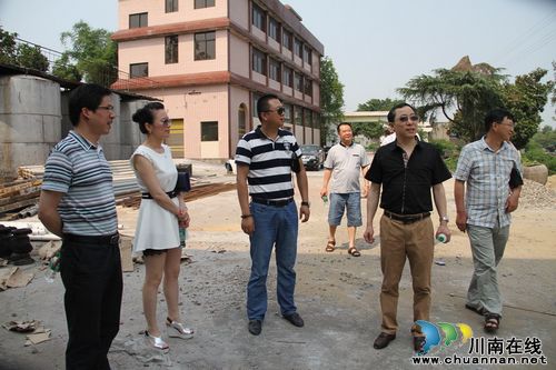 泸州市国税局副局长王世杰走访服务结对帮扶企业(图1) 泸州市国税局副局长王世杰走访服务结对帮扶企业(图1)