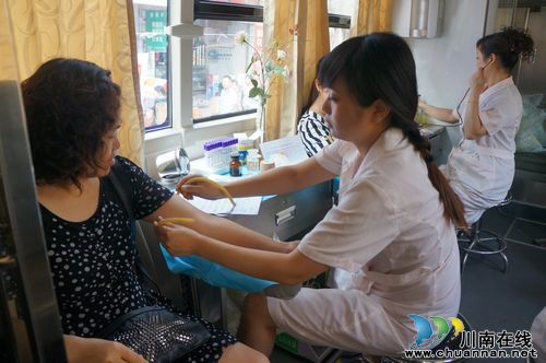 立石镇：义务献血者冒着酷暑实践“爱心梦”