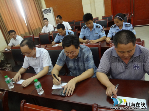 华阳街道:运用公推直选 挑出社区当家人(图2) 华阳街道:运用公推直选 挑出社区当家人(图2)
