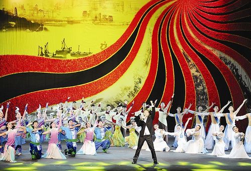 大型民俗风情诗《长江之头》上演(图1)