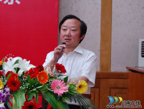 泸州:各界共绘“民康梦” 品鉴对话特早茶(图3) 泸州:各界共绘“民康梦” 品鉴对话特早茶(图3)