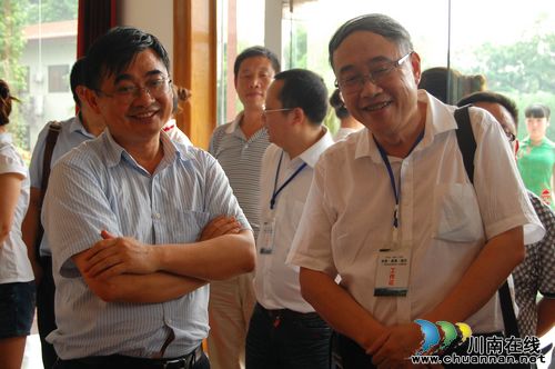 泸州:各界共绘“民康梦” 品鉴对话特早茶(图4) 泸州:各界共绘“民康梦” 品鉴对话特早茶(图4)