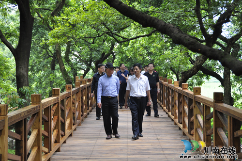 新加坡客人到泸州张坝景区参观考察(图4) 新加坡客人到泸州张坝景区参观考察(图4)