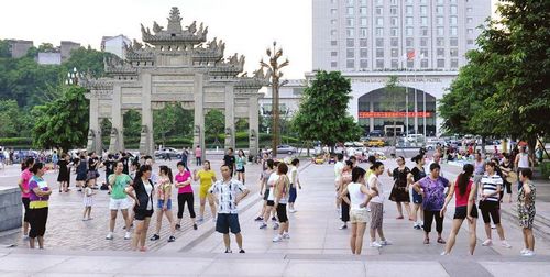 嬢嬢们收工早&nbsp;内江坝坝舞投诉少