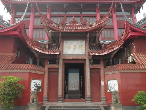 发现:泸州城郊有山泉&nbsp;冬暖夏凉甘冽似圣水(图)(图2)