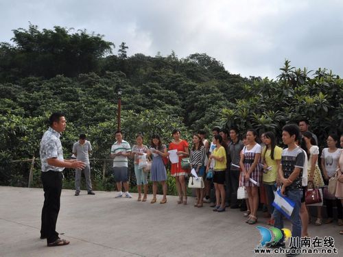 纳溪区举办2013年大学生村干部岗前培训班