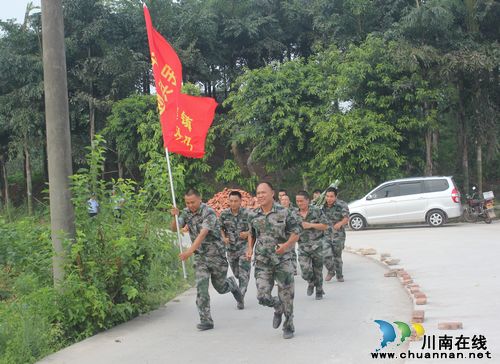 福集镇:开展地质灾害应急演练(图3) 福集镇:开展地质灾害应急演练(图3)