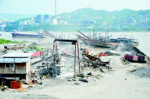 整治宜宾三江六岸堆砂场、破碎场(图1) 整治宜宾三江六岸堆砂场、破碎场(图1)