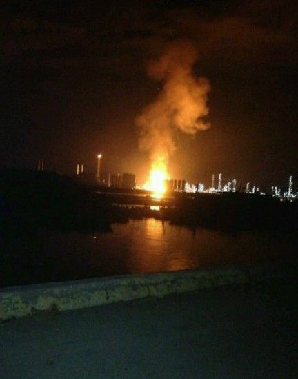 福建漳州PX项目厂区今晨发生爆炸 伤亡情况不详(图1) 福建漳州PX项目厂区今晨发生爆炸 伤亡情况不详(图1)